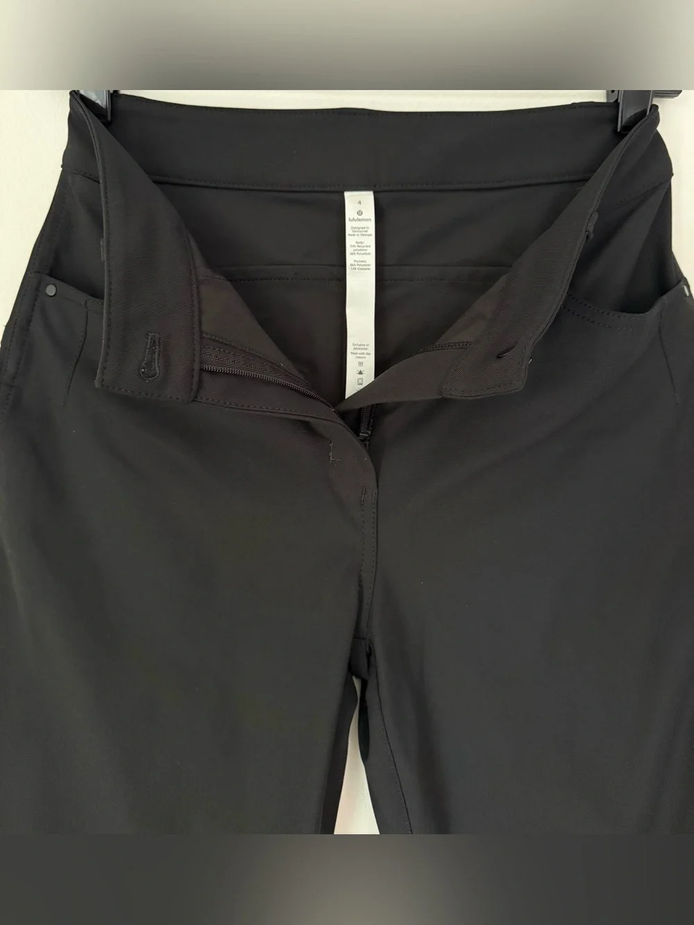 lululemon athletica Lululemon City Sleek 5 Pocket Black Ponte Ankle Pants sz 4